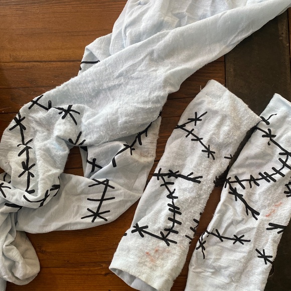 Girls Sally costume ‘nightmare before Christmas - Picture 6 of 6